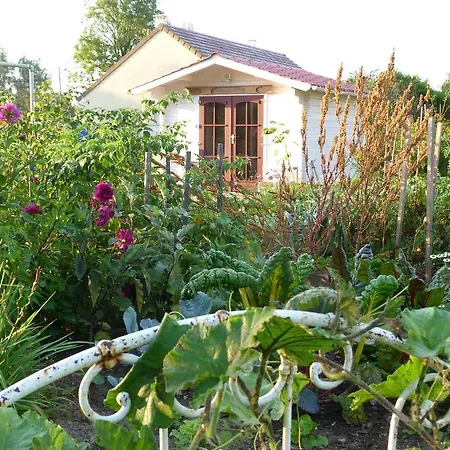 Aux Jardins D'alice Oda ve Kahvaltı Dijon