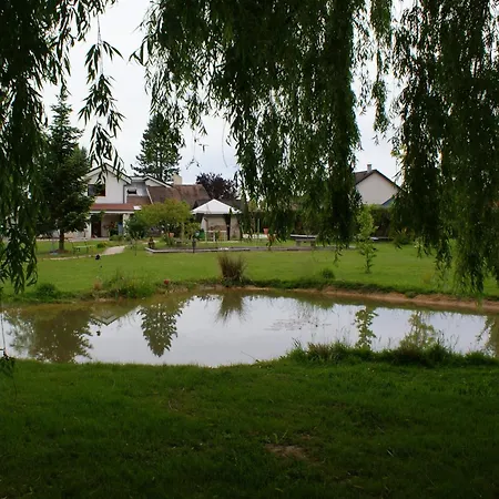 Aux Jardins D'alice Oda ve Kahvaltı Dijon