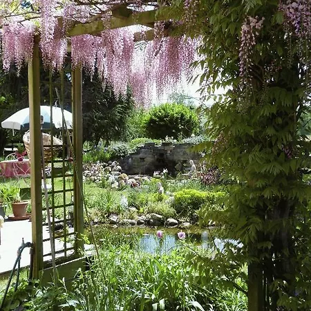 Aux Jardins D'alice 住宿加早餐酒店