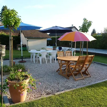 Aux Jardins D'alice Bed & Breakfast