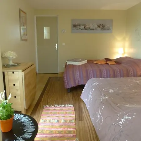 Bed & Breakfast Aux Jardins D'alice Dijon