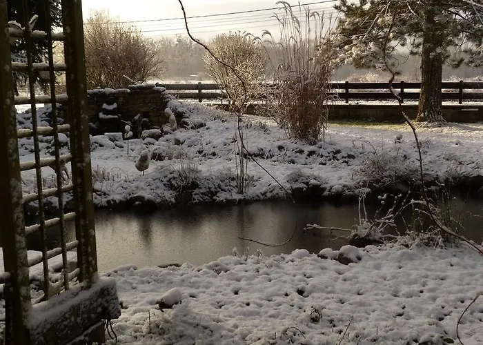 Aux Jardins D'alice Bed and breakfast