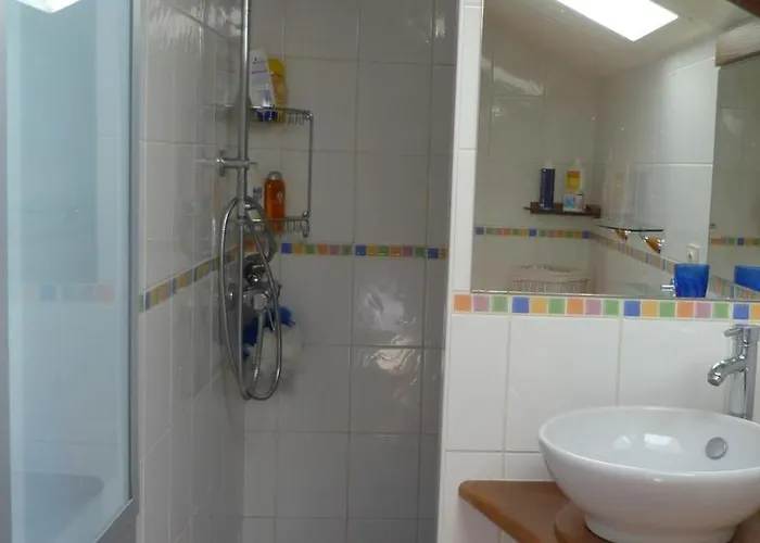 Bed & Breakfast Aux Jardins D'alice Dijon