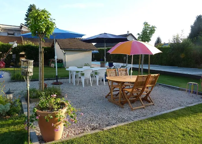 Aux Jardins D'alice Bed & Breakfast
